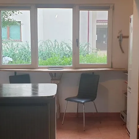 Garsoniera Aleea Garbau Apartment